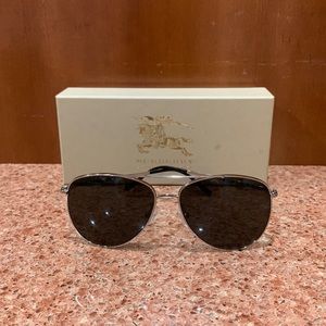 BURBERRY SUNGLASSES
